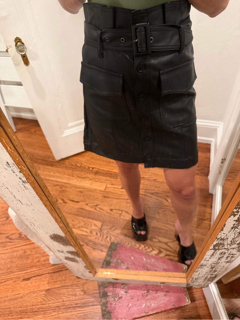 Black High-Waist Belted Leather Mini Skirt - Picture 4 of 10